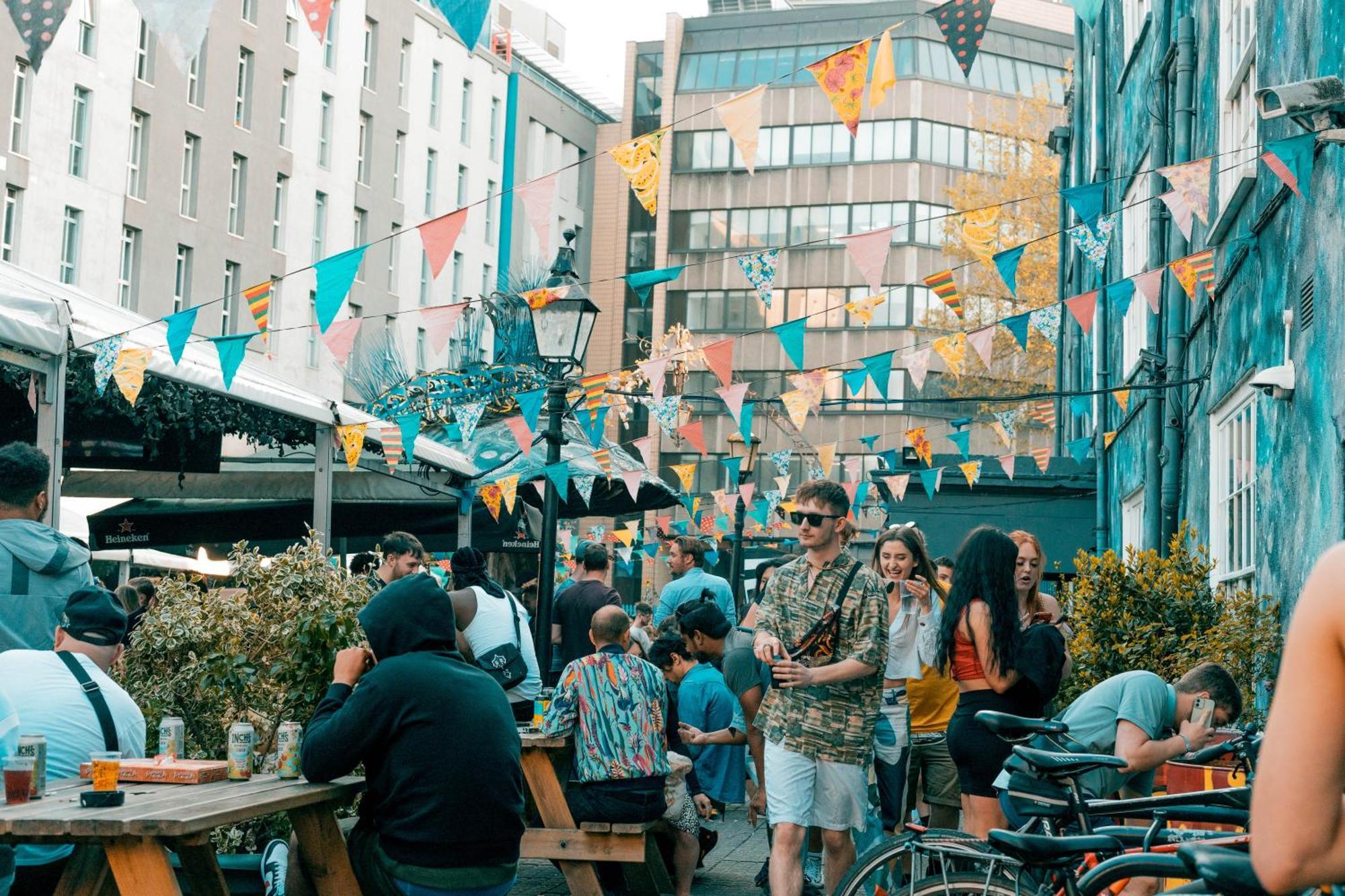 The Full Moon Backpackers Hostel Bristol Exterior photo